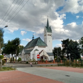 Kości&oacute;ł w Psarach