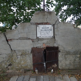 Dzierzbin Cmentarz - grobowiec...